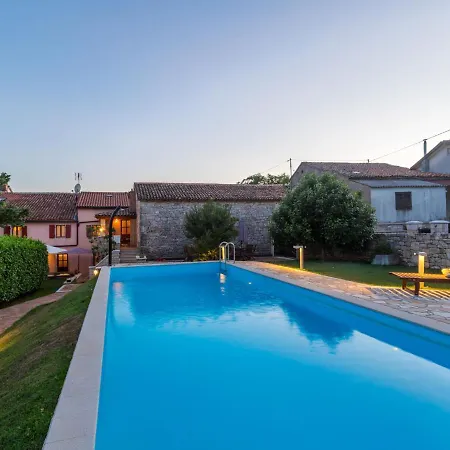 Holiday home Paula - Kst300 By Interhome